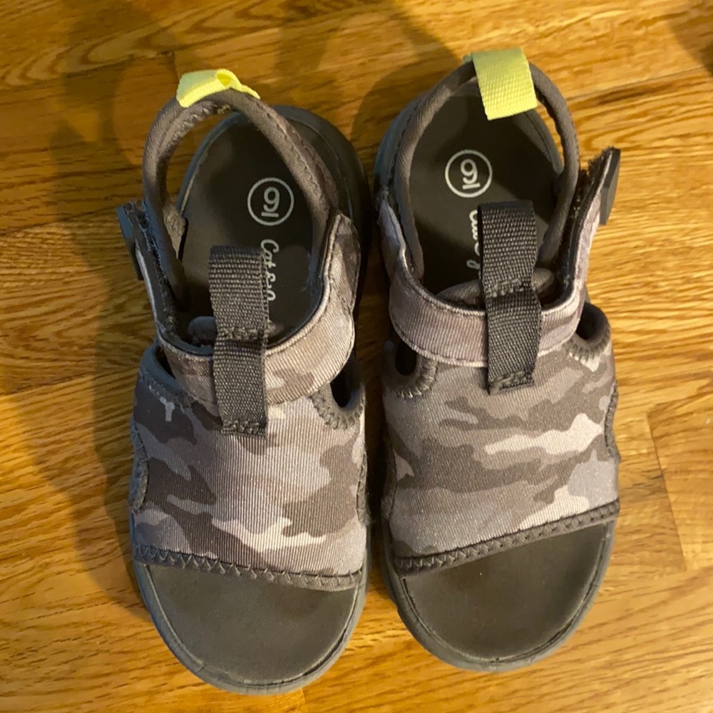 Kids sandals
